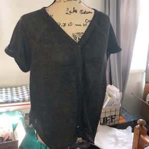 NWOT no boundaries tie front buttons up tee
